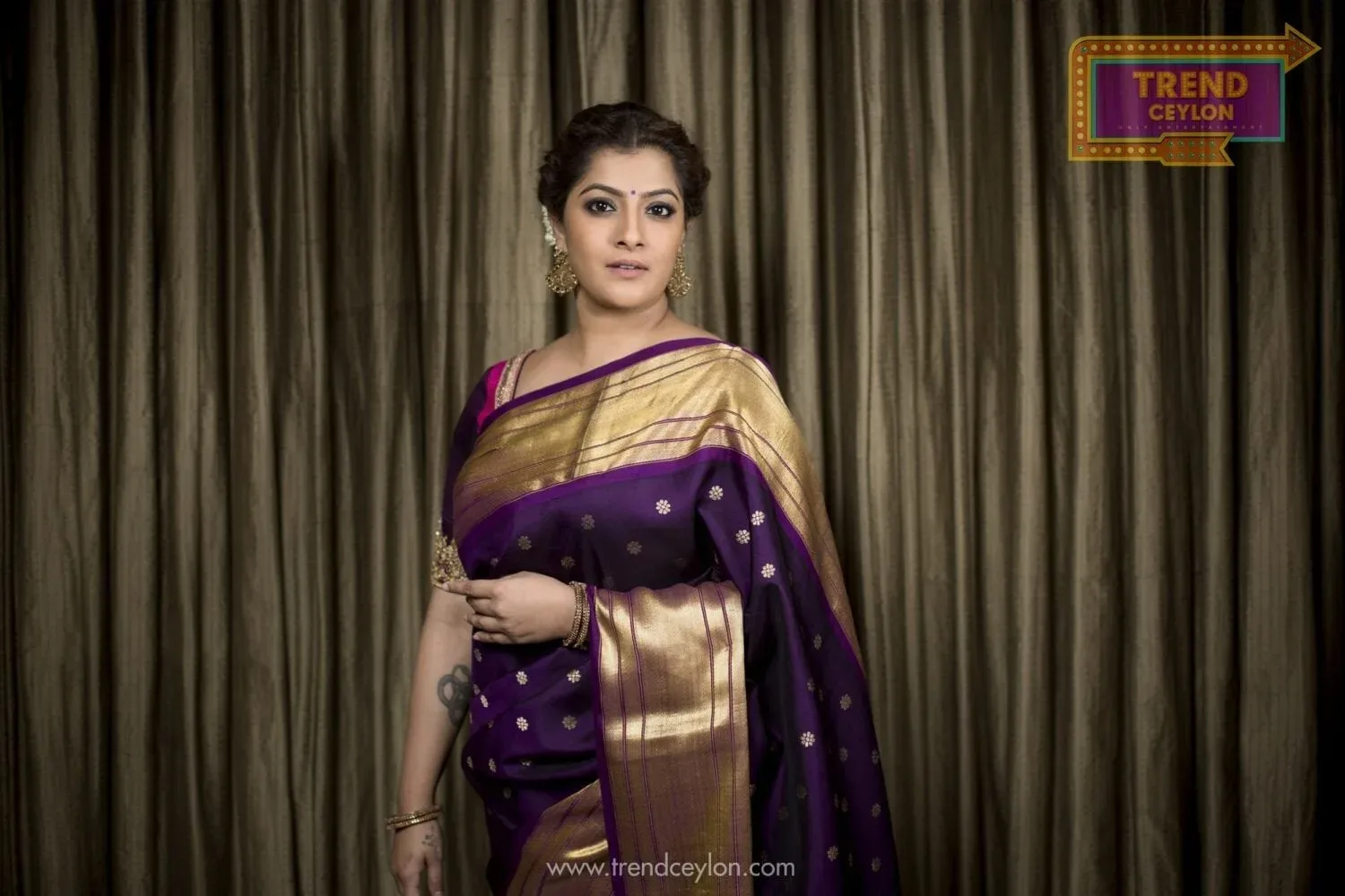 Varalaxmi Sarathkumar Looks Gorgeous in Silk Saree