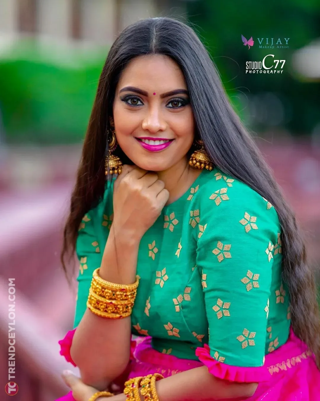 Pavithra in Green Blouse 01-14-59_4