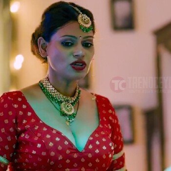 Nidhi Mahawan Hot in Sursuru Li Web Series