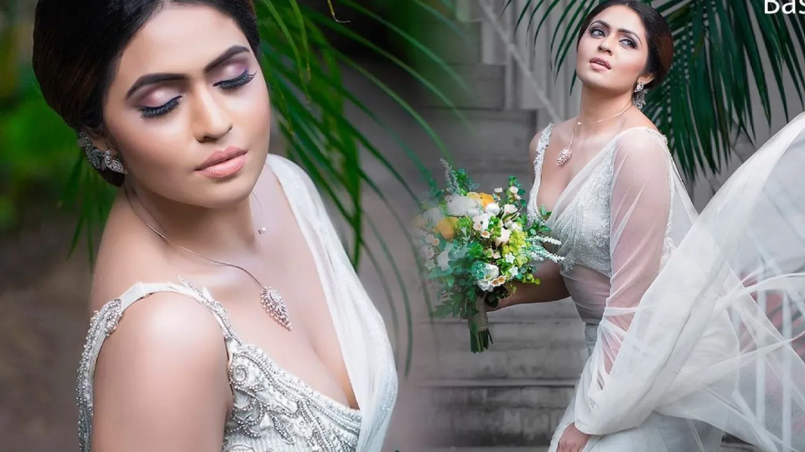 Mesmerizing look of Beautiful model Baseer Sara in White Saree