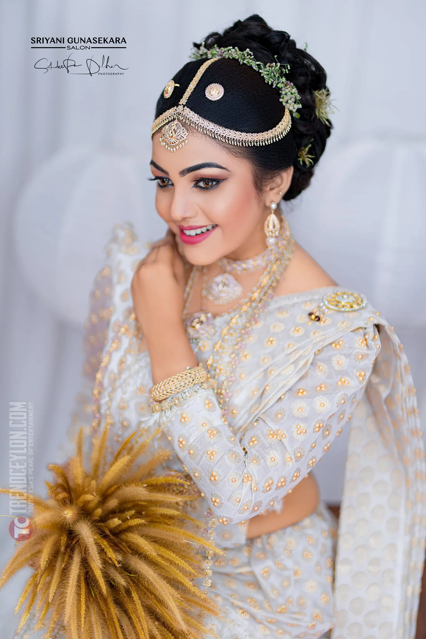 Sri Lankan model Nethmi Kavindaya looks beautiful in Bridal Saree