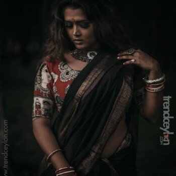 Ash Kumar hot in saree