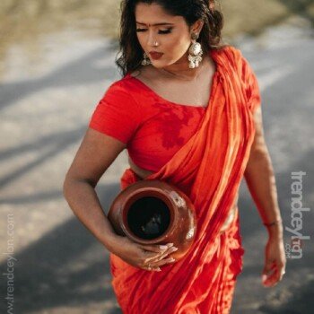 Ash Kumar hot in saree