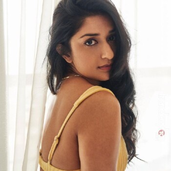 Meera Jasmine Hot Stills