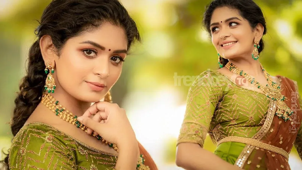 Navratri with Aditi Shankar in green embroidery lehenga