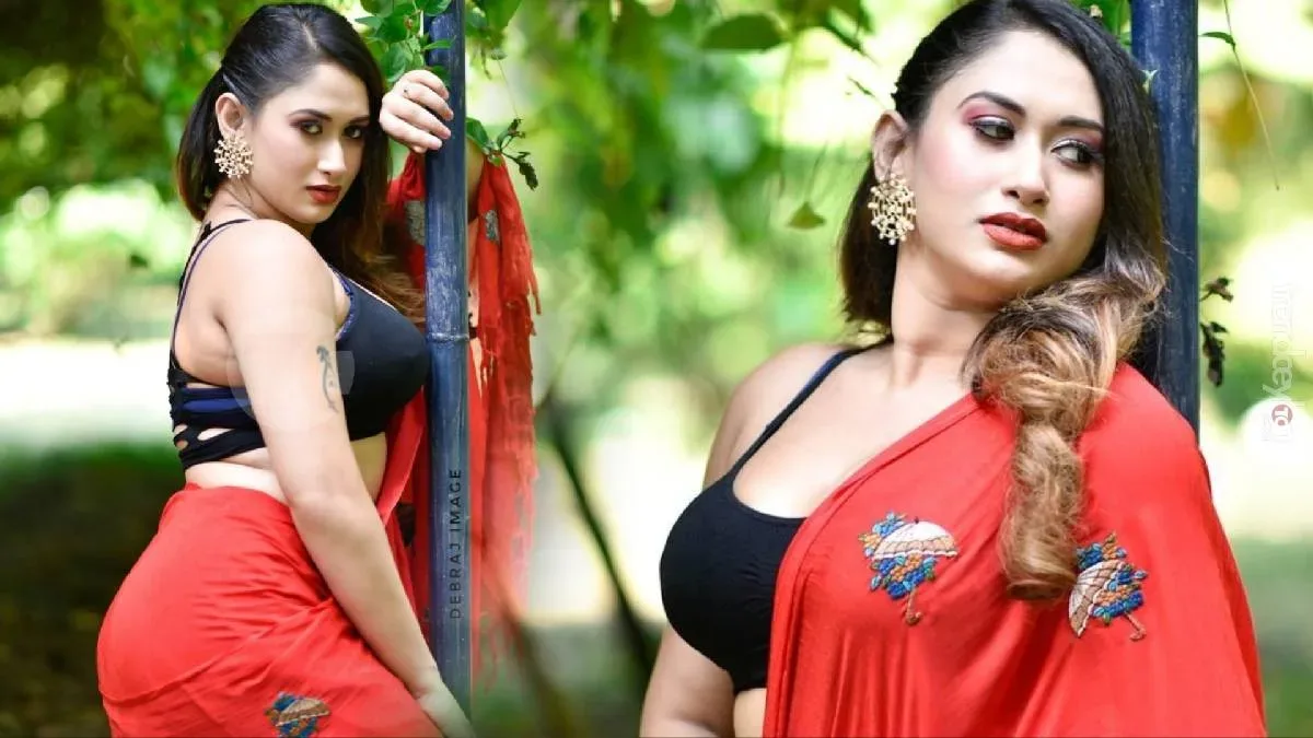 Shaart web series actress Priyanka biswas hot in saree