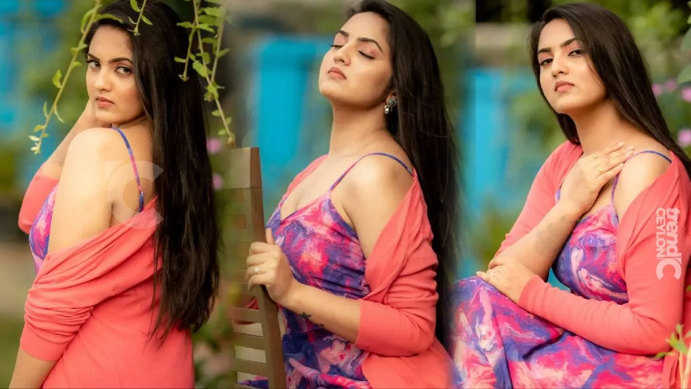 Poove Unakkaga serial actress Radhika Preethi hot stills